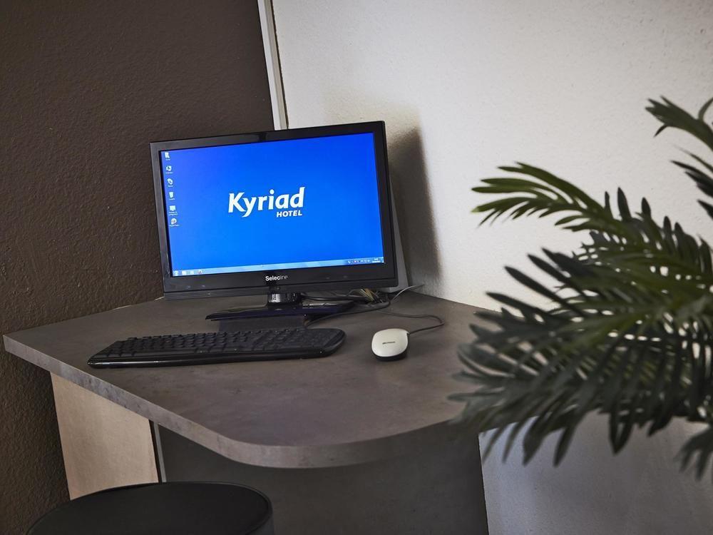 Kyriad Lyon Sud - Saint Genis Laval Exterior foto